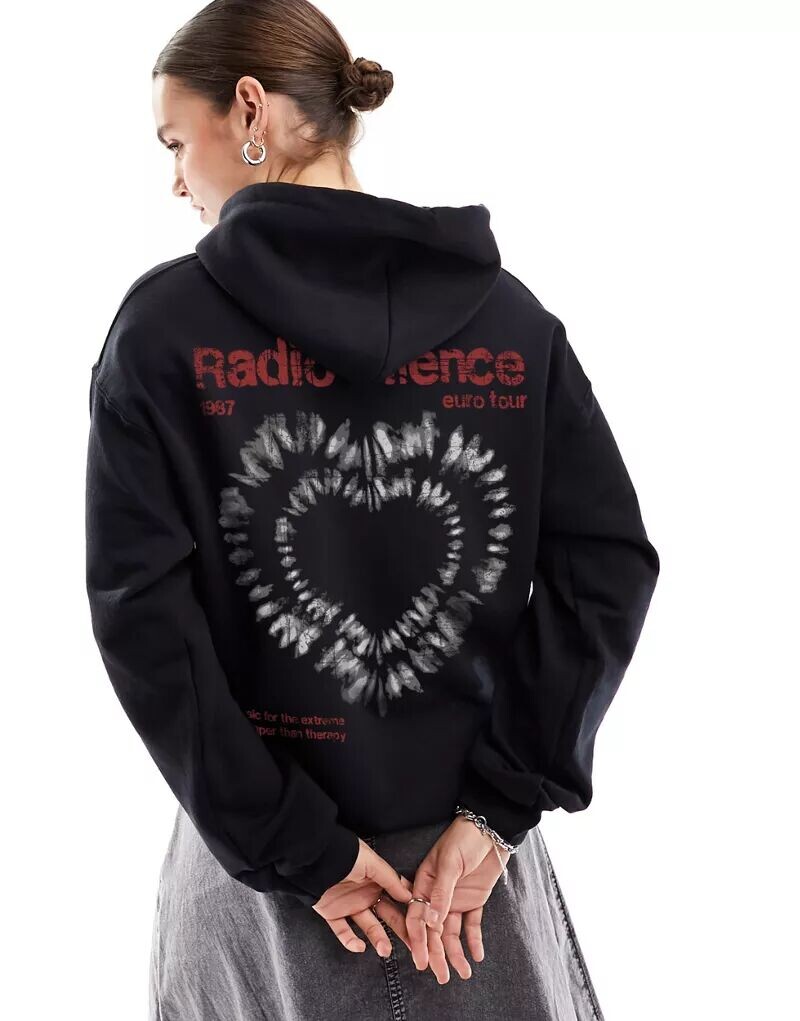 

Черная худи с принтом в виде сердечек и юбкой в ​​стиле тай-дай ASOS