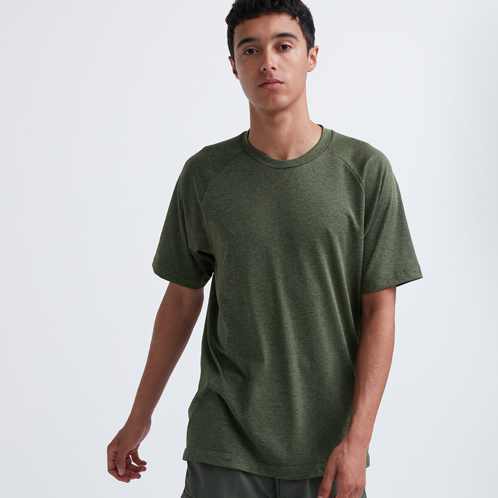 

Мужская футболка Uniqlo DRY-EX влагоотводящая, темно-зеленый