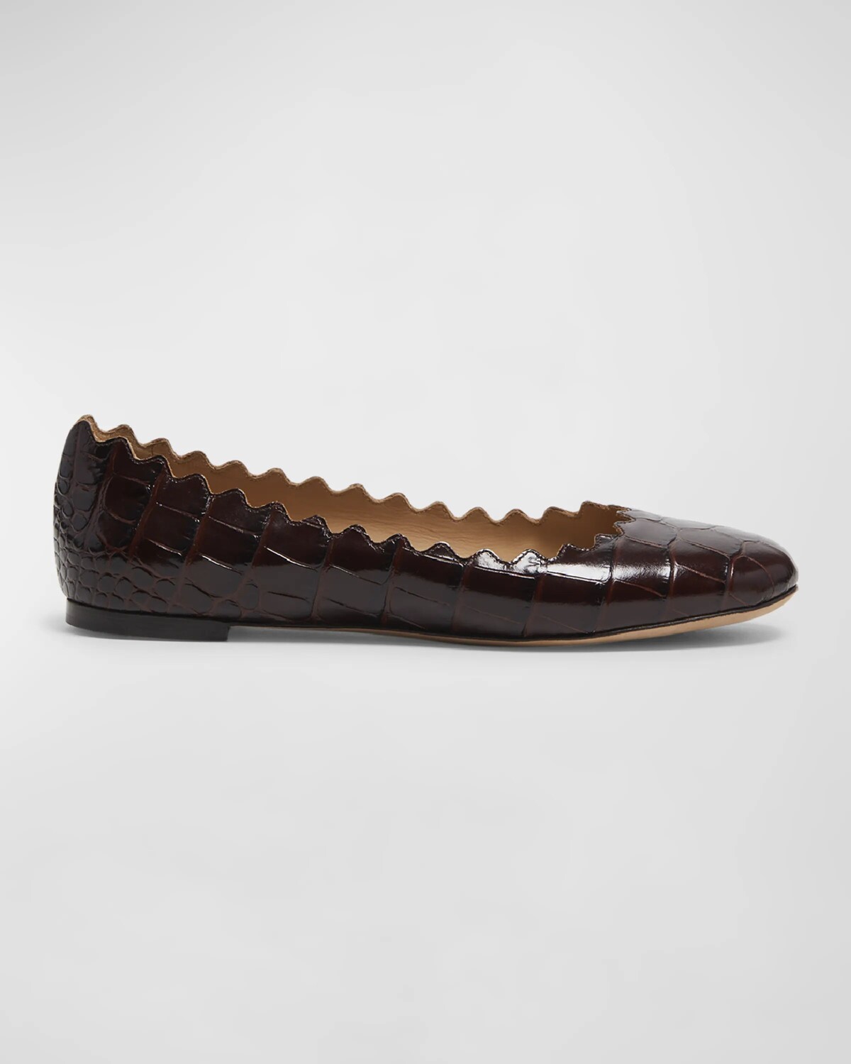 

Балетки Lauren из крокодиловой кожи с зубцами Chloe, цвет Sharp Brown