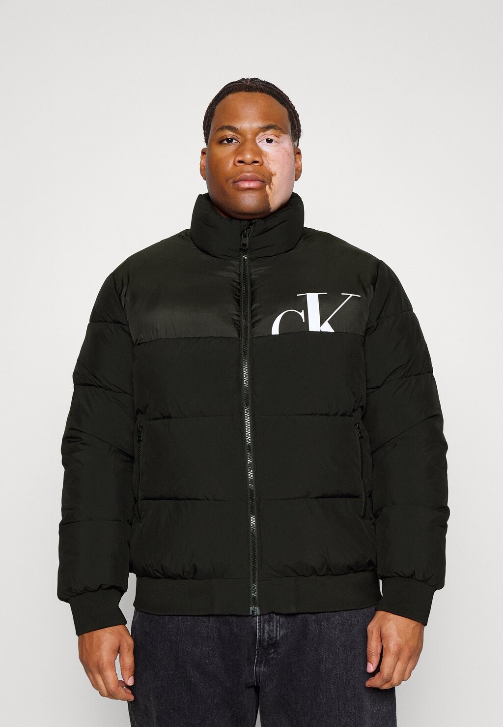 

Зимняя куртка Calvin Klein, черный