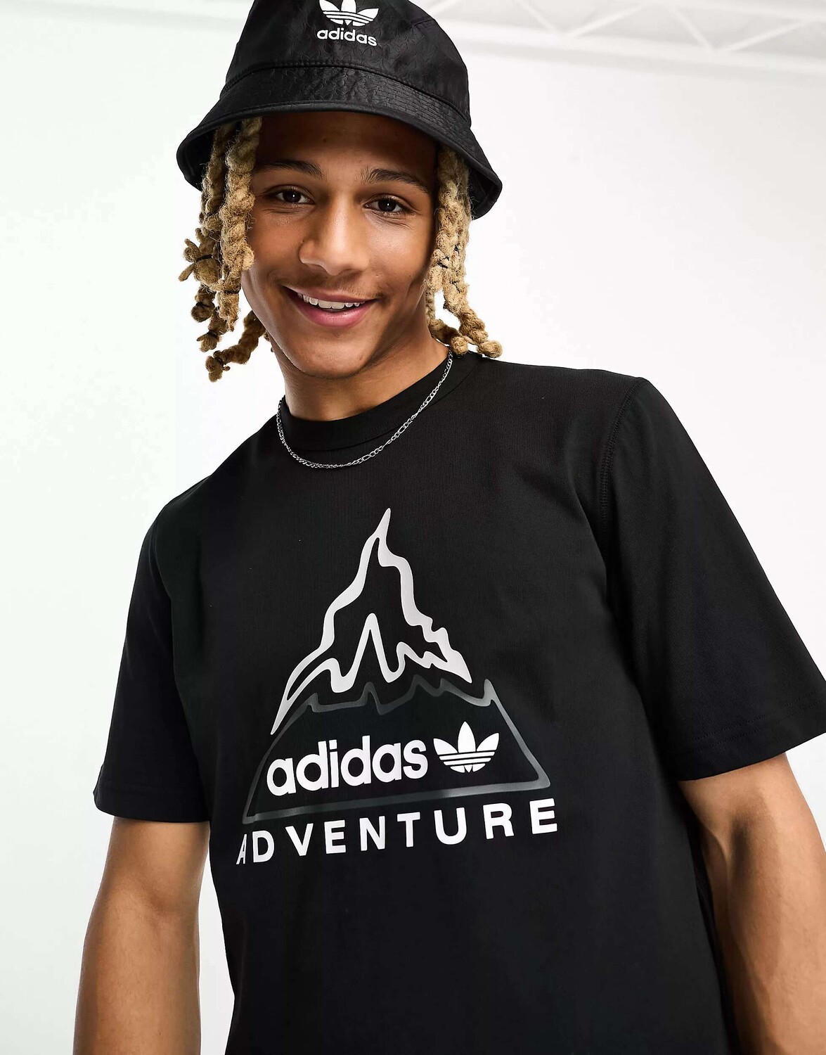 

Черная футболка adidas Originals Adventure Volcanic, Черный
