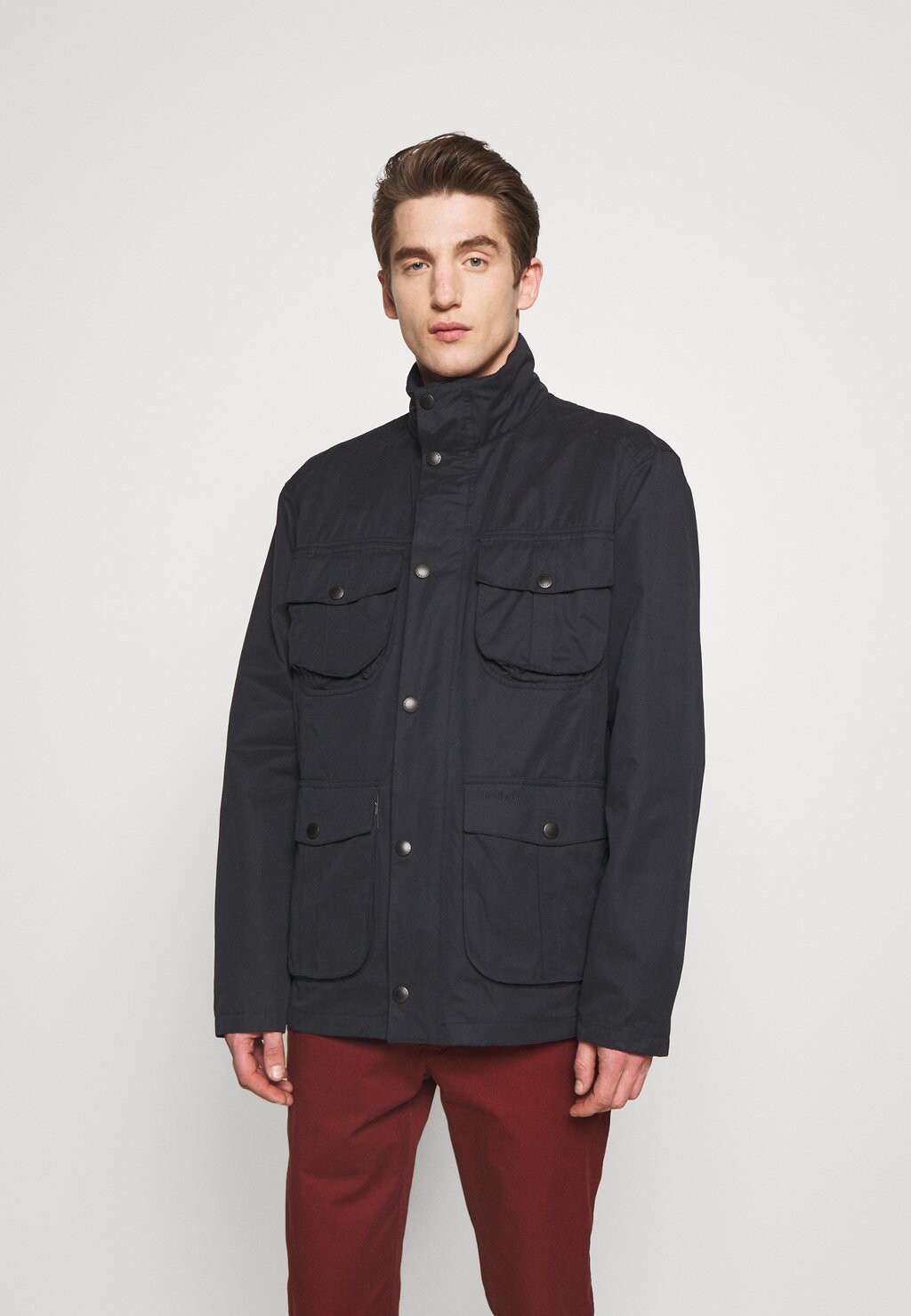 

Весенняя куртка Barbour, темно-синий