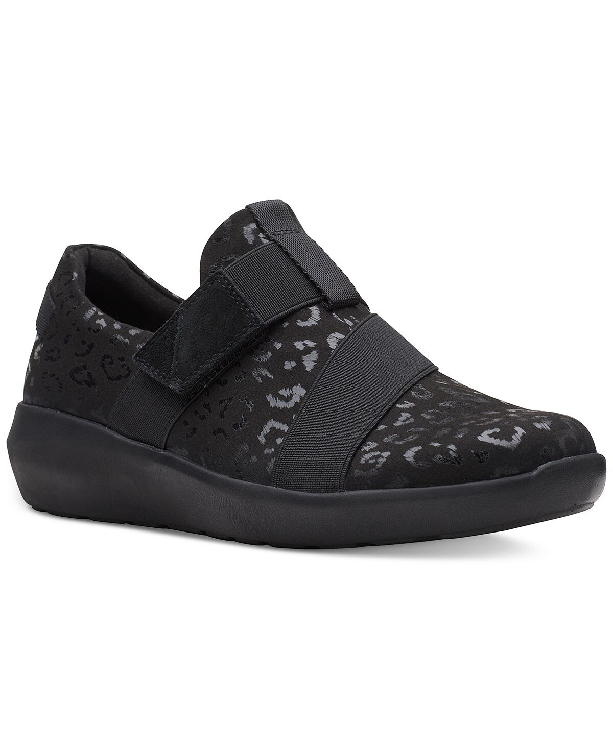

Женские низкие кеды без шнуровки Kayleigh Charm Clarks, черный