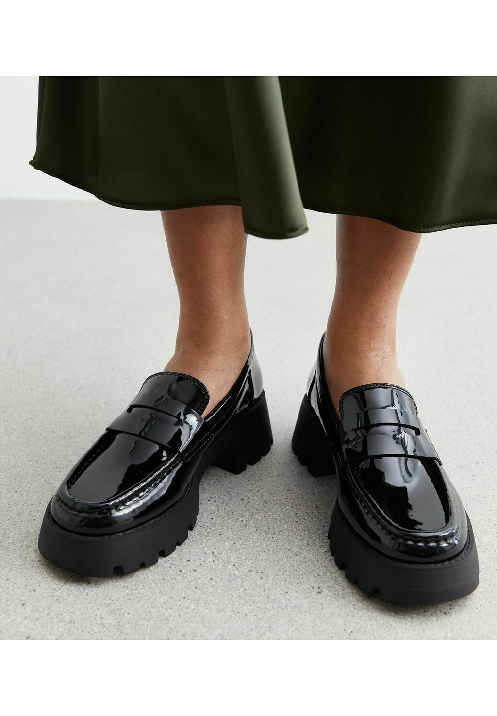 

Слипоны Chunky New Look, черный