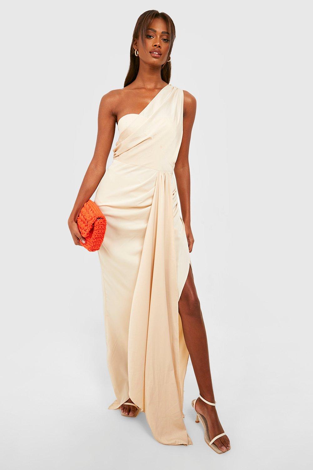 Атласное драпированное платье макси на одно плечо boohoo, бежевый платье твое длинное 42 размер