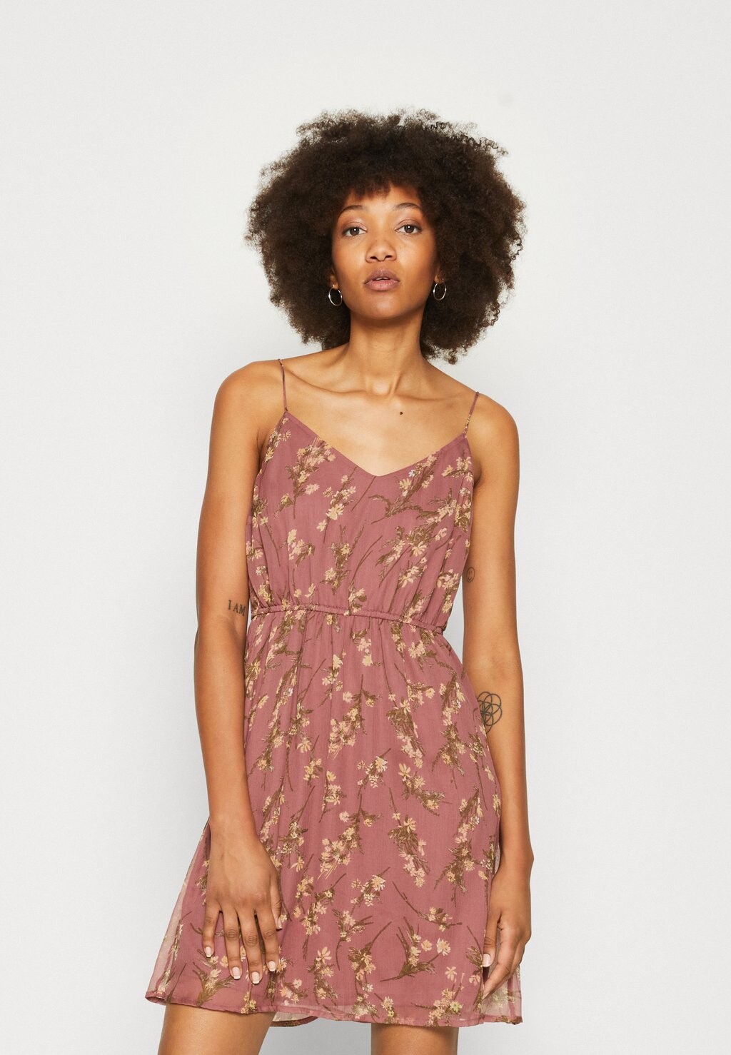 

Летнее платье Vero Moda