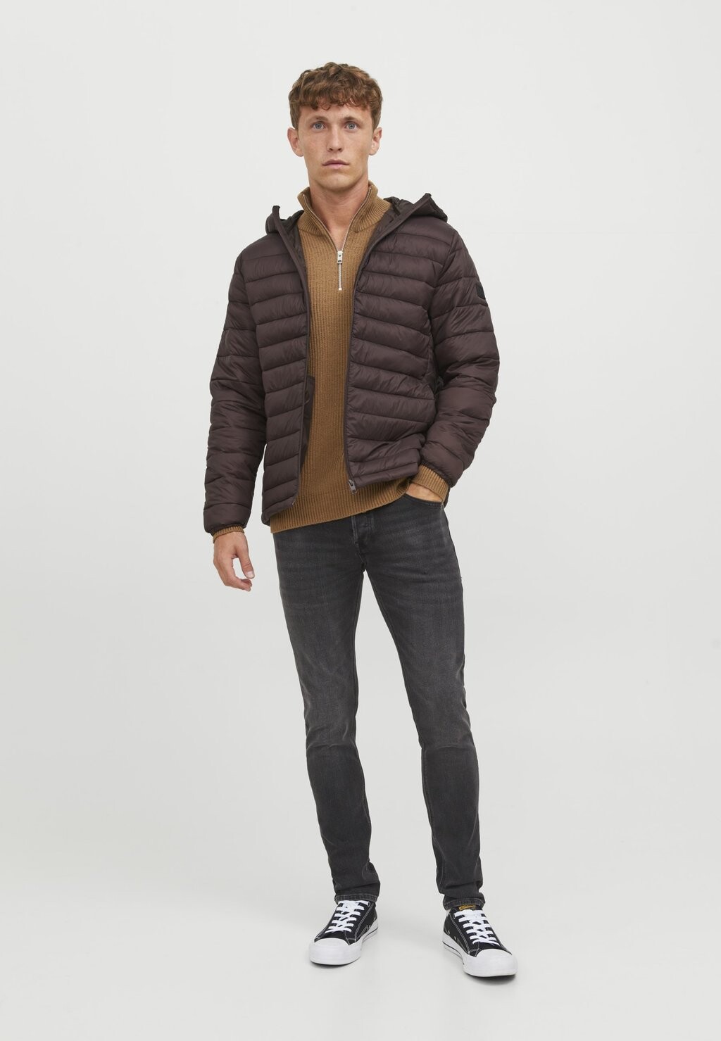 

Зимняя куртка Jack & Jones WATTIERTE KAPUZEN, цвет seal brown