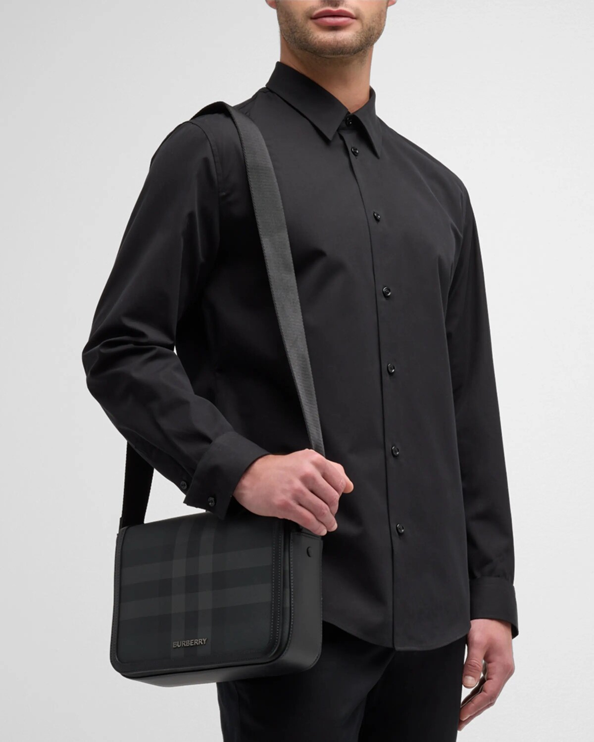 

Мужская хлопковая деловая рубашка с острым воротником Burberry, цвет Black