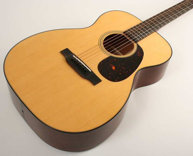 

Акустическая гитара Martin 00-18 Standard Series 2772733