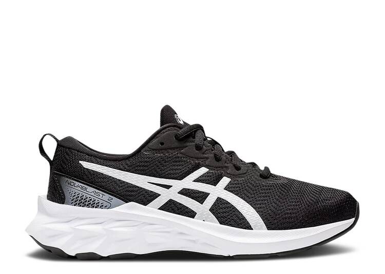 Кроссовки ASICS NOVABLAST 2 GS 'BLACK WHITE', черный кроссовки novablast 2 gs black fruit punch asics черный