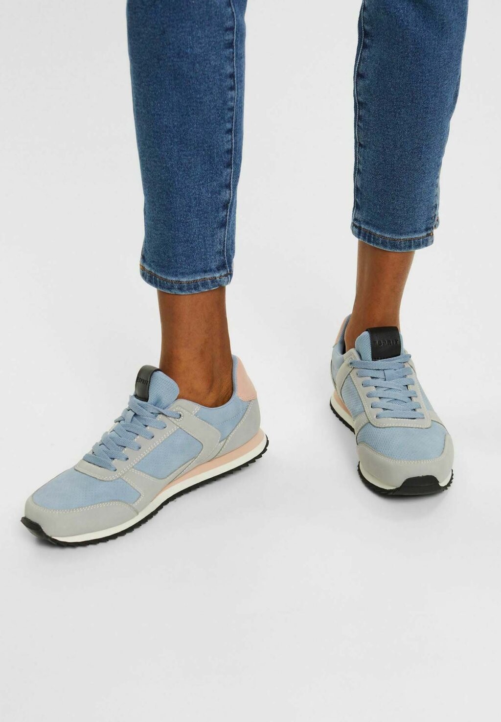 

Кроссовки Esprit