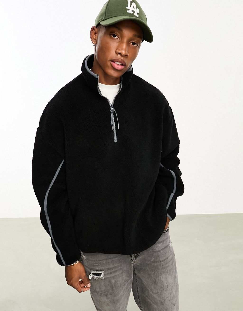 

Черная объемная толстовка борга с половиной молнии ASOS DESIGN, Черный