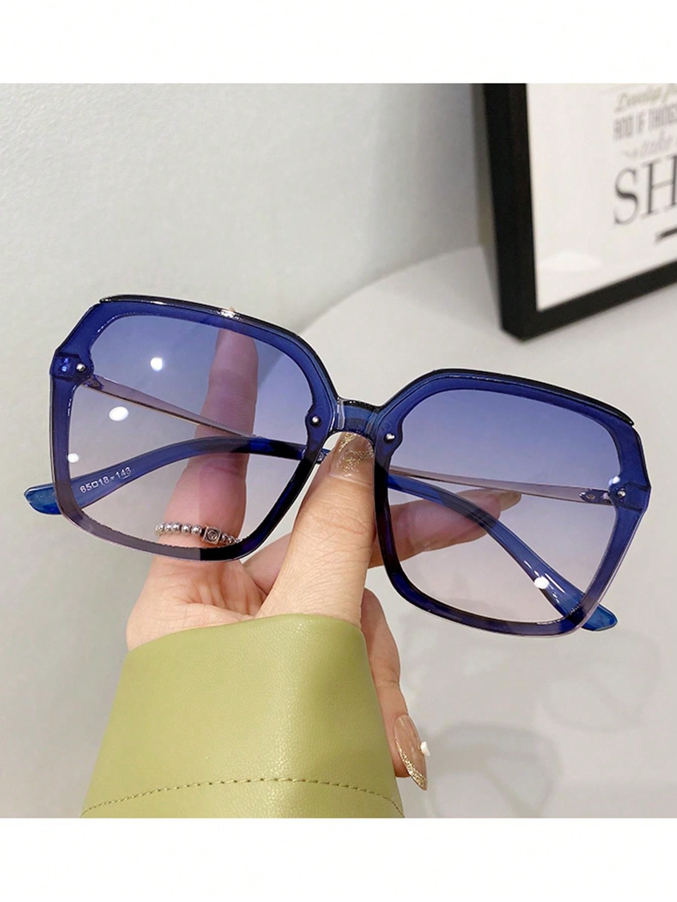 цена 1шт Женские классические пластиковые солнцезащитные очки в квадратной оправе
