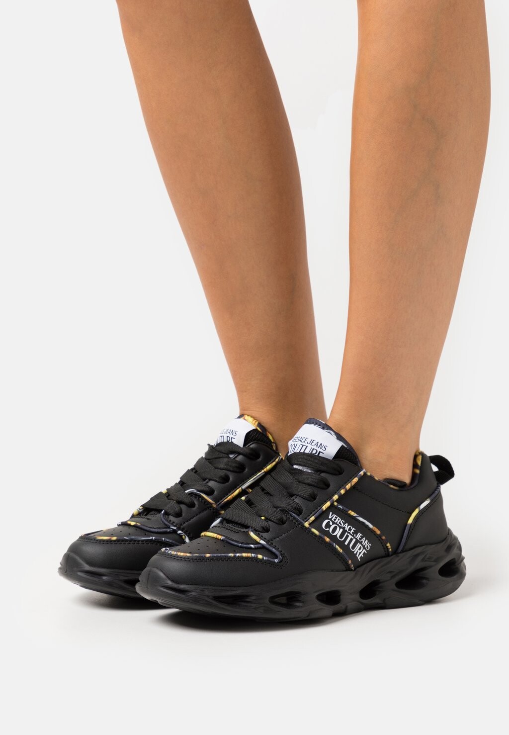 

Кроссовки Versace Jeans Couture, черный