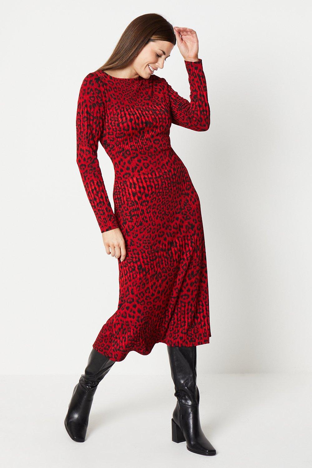 Расклешенное платье миди из джерси с жаккардовым принтом Wallis, красный платье расклешенное длина миди 34 m черный