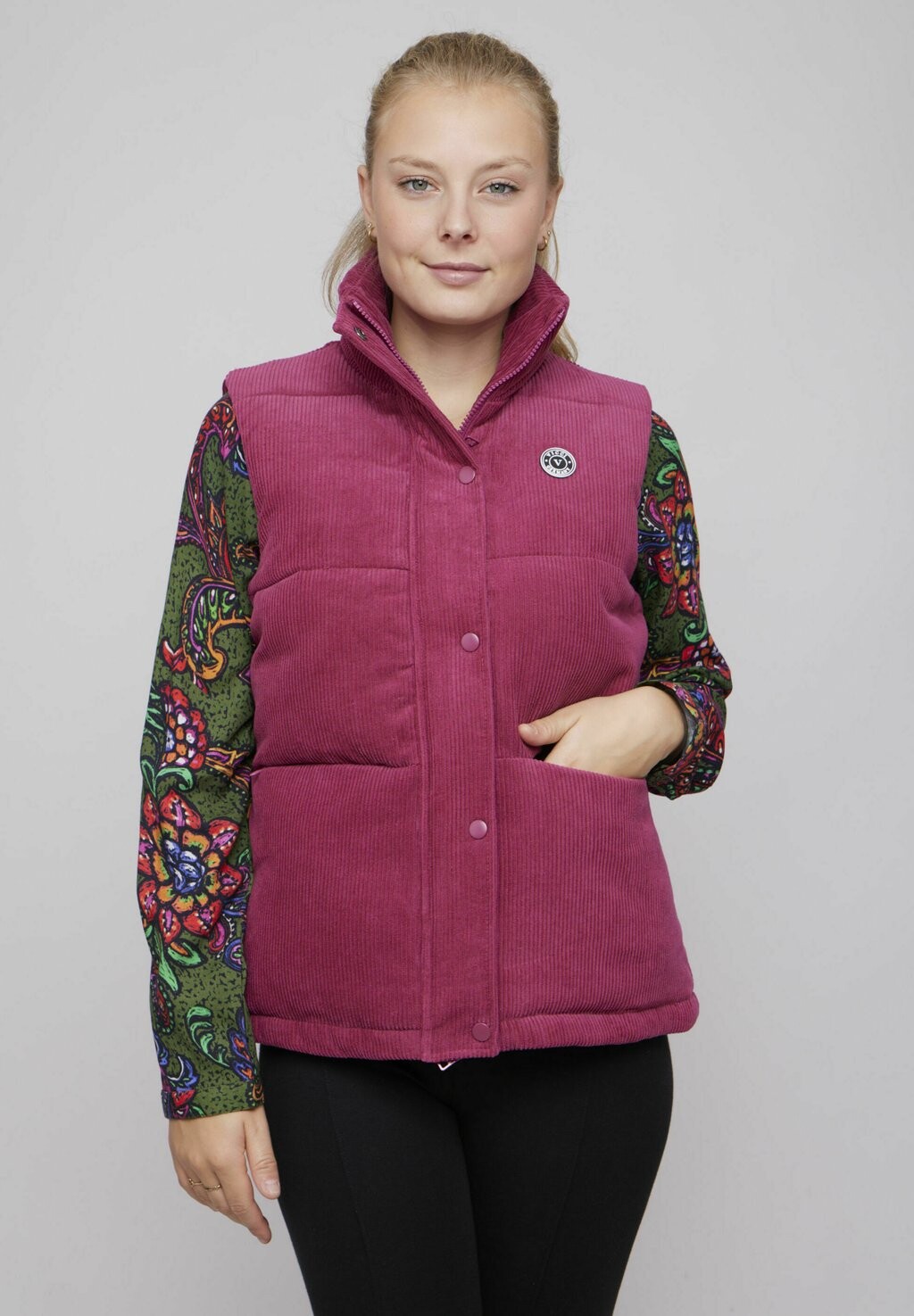 

Жилет VICCI Germany, цвет pink