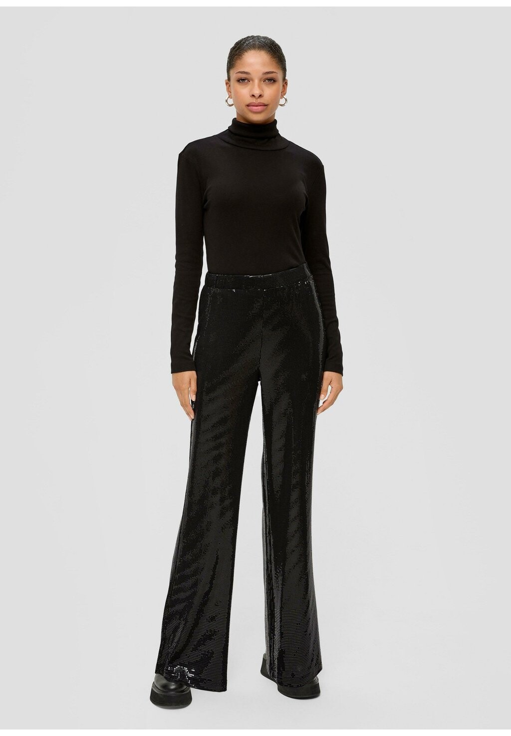 

Брюки REGULAR: PAILLETTEN-MIT FLARED LEG QS, цвет schwarz