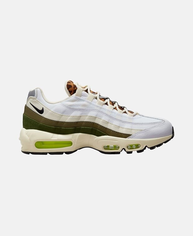 

Кроссовки Nike, белый