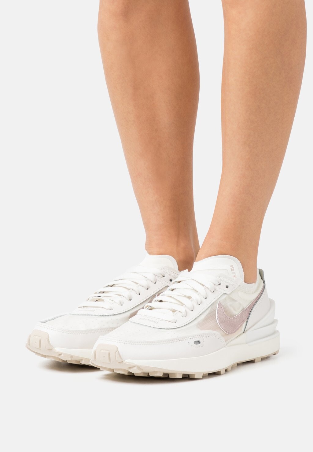 

Кроссовки Nike
