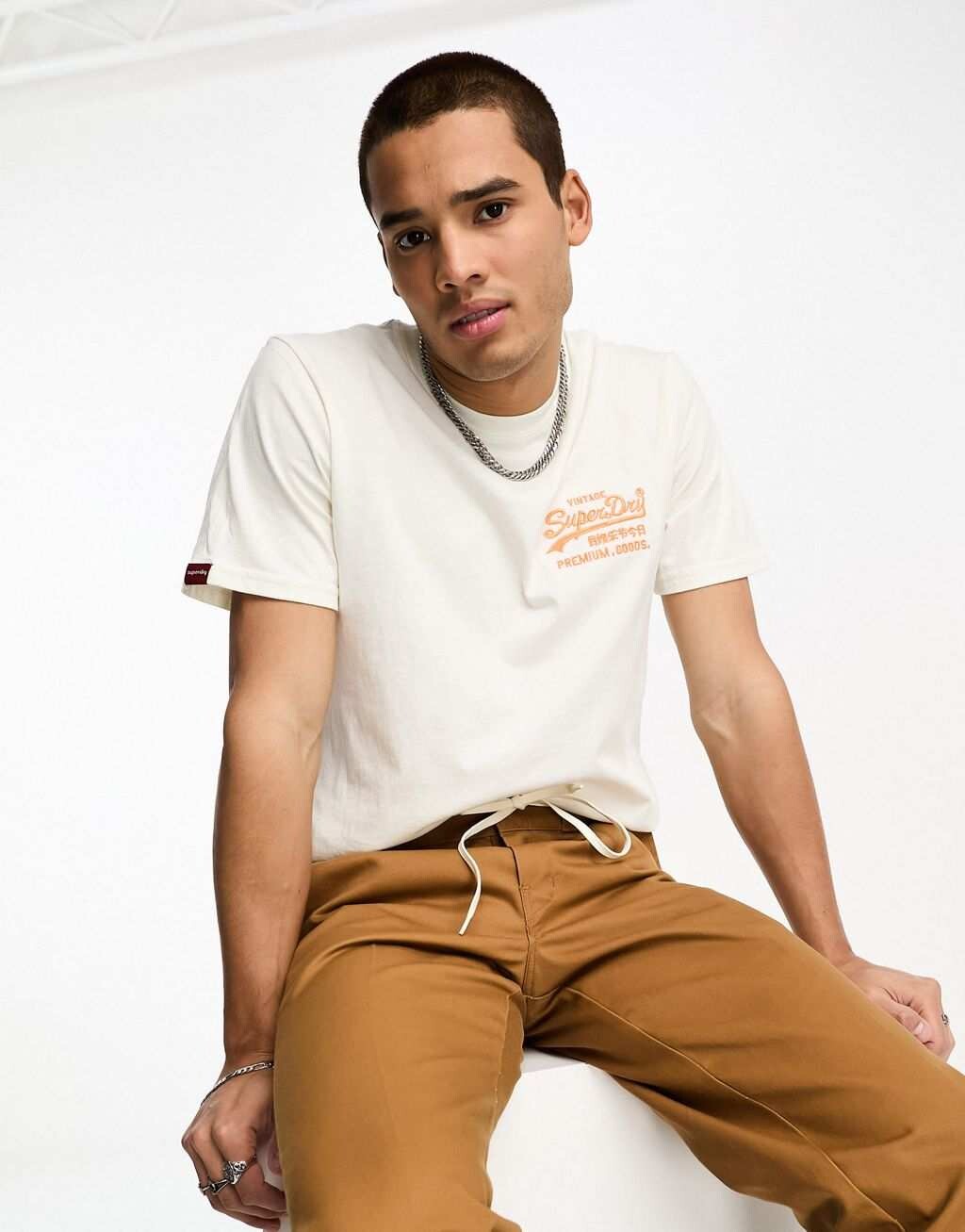 

Белая неоновая футболка в винтажном стиле Superdry, Белый