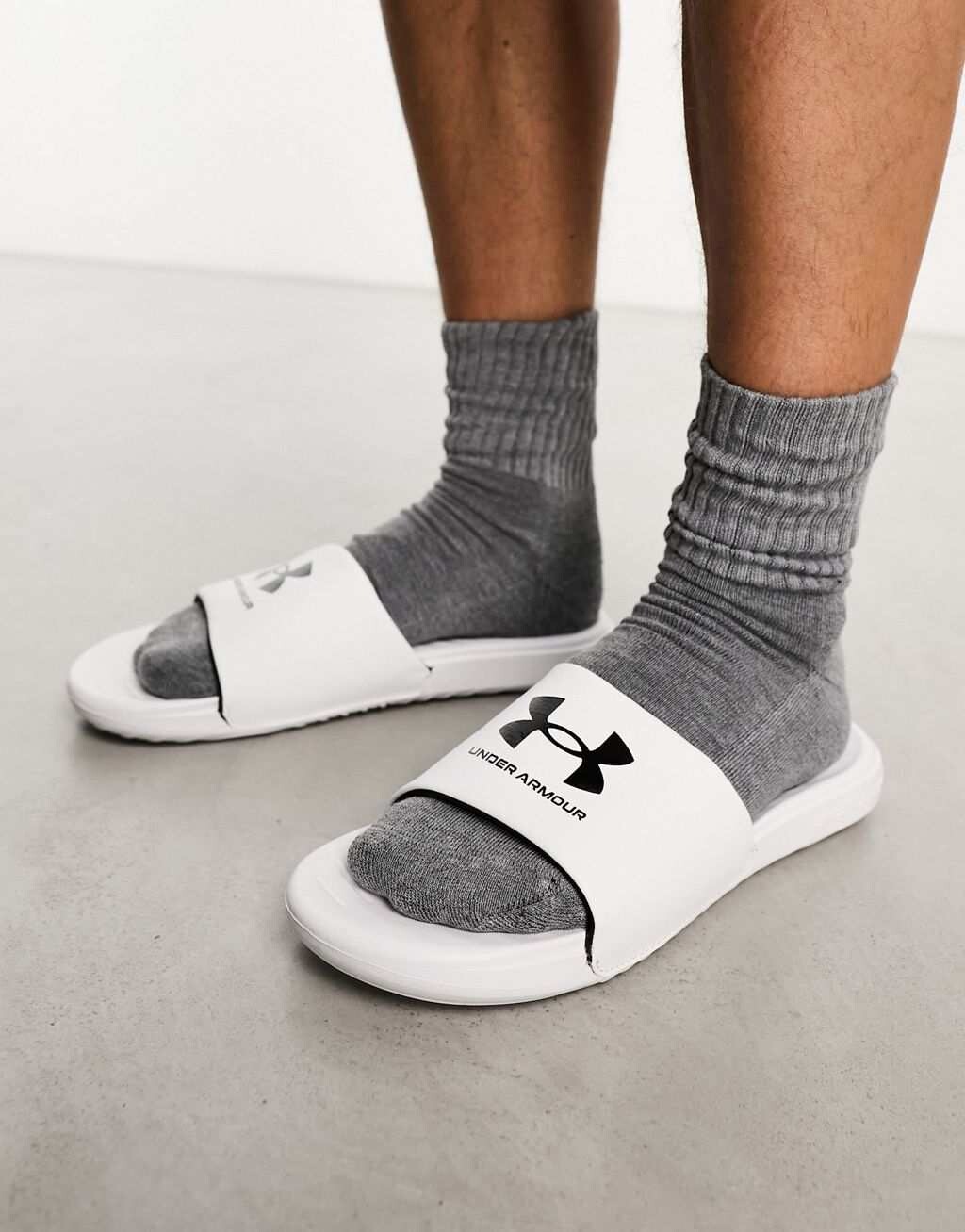 

Белые шлепанцы Under Armour Ansa Fix
