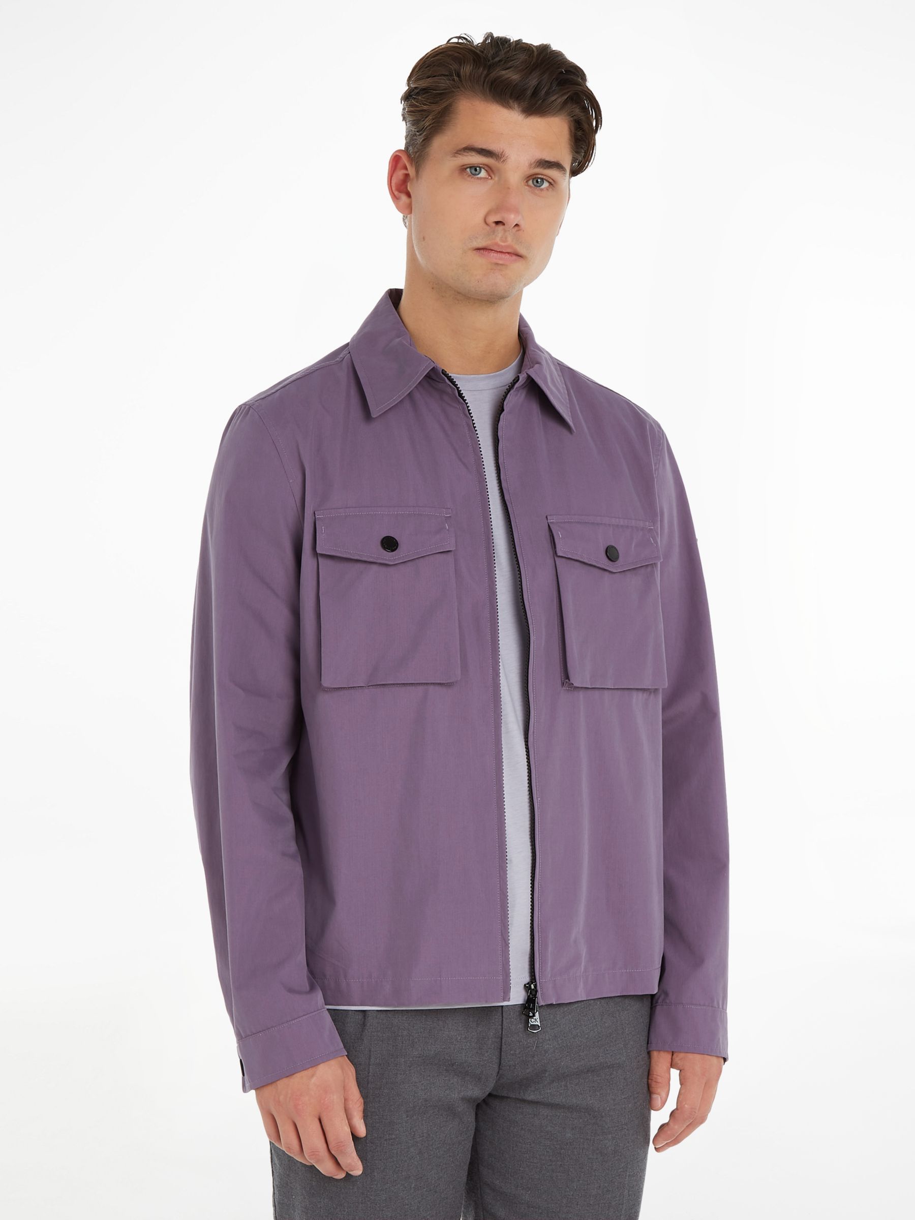 Легкая куртка Calvin Klein из переработанного сырья, фиолетовая фотографии