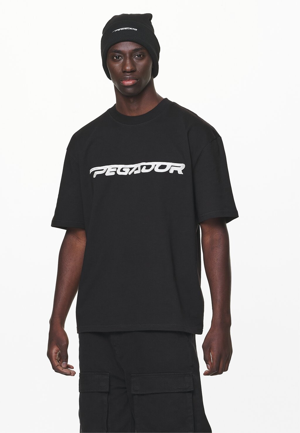 

Футболка с принтом Manor Oversized Tee Pegador, черный