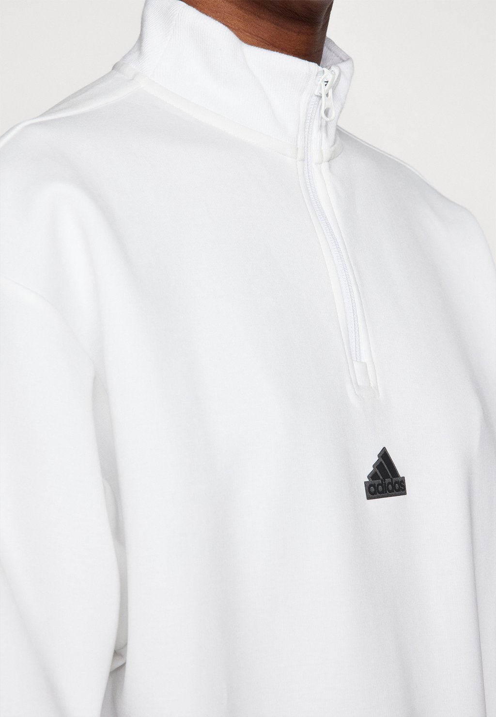 

Толстовка FUTURE ICONS THREE STRIPES QUARTER ZIP adidas Sportswear, белый