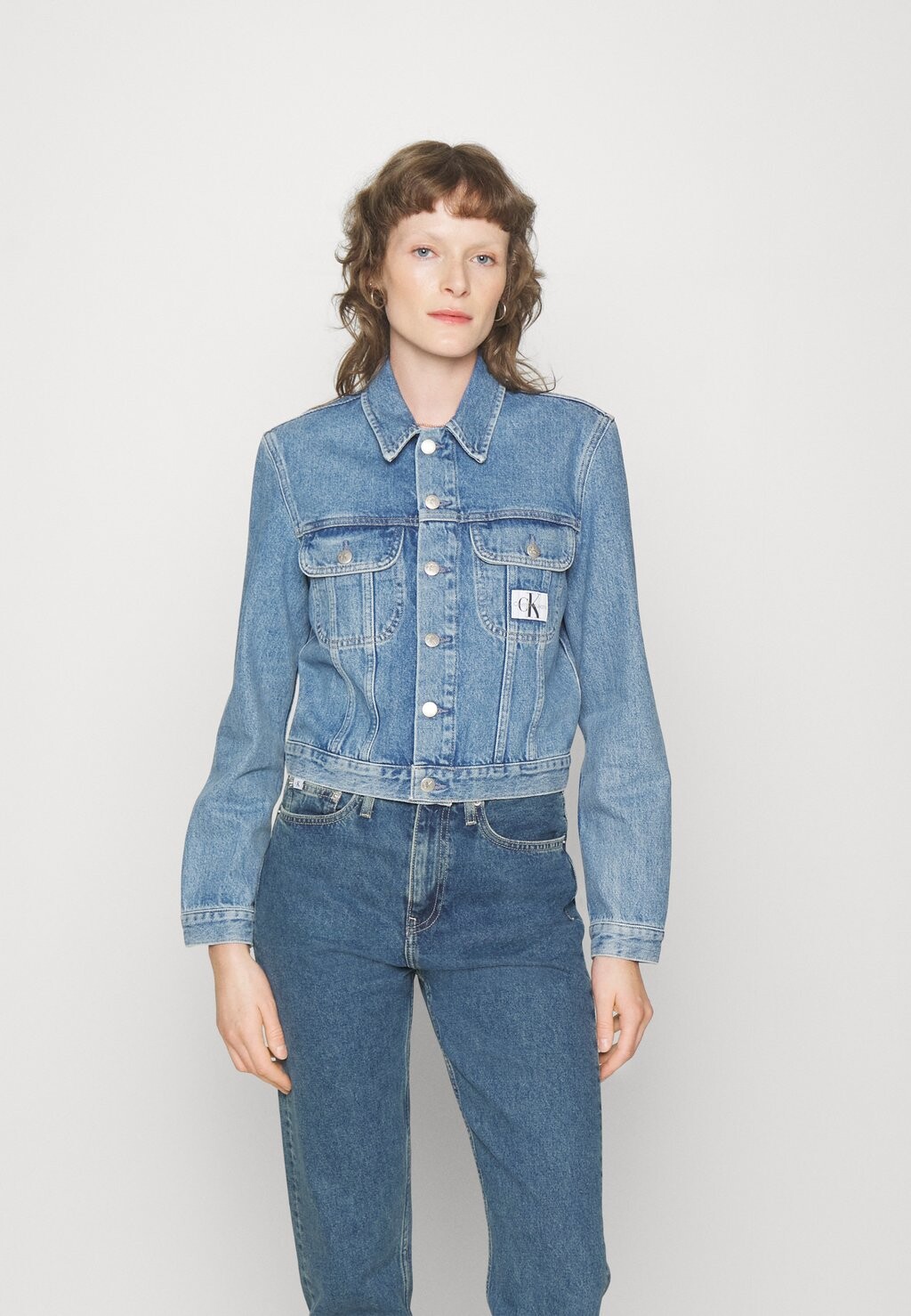 

Джинсовая куртка УКОРОЧЕННАЯ КУРТКА 90S Calvin Klein Jeans, светлый деним
