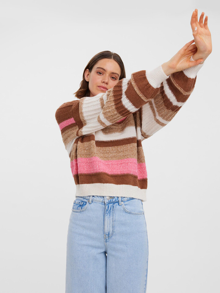 

Свитер Vero Moda Gracelyn, розовый