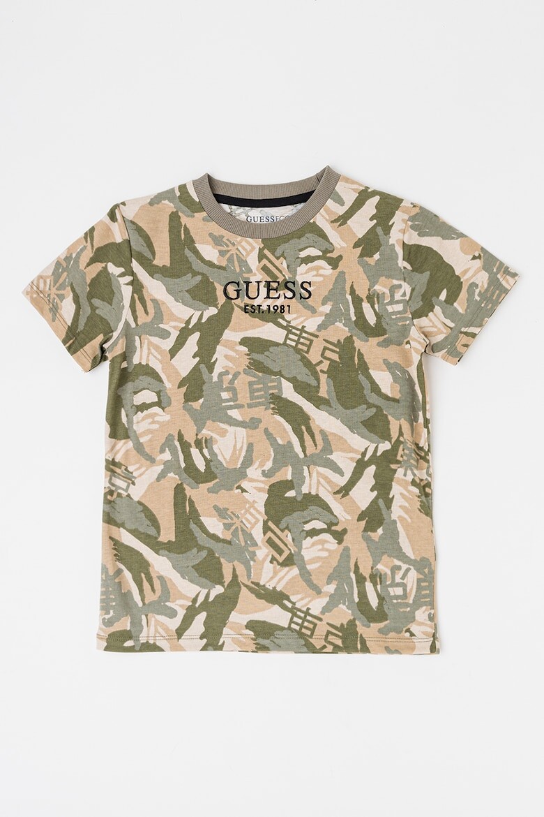 

Камуфляжная футболка Guess, зеленый