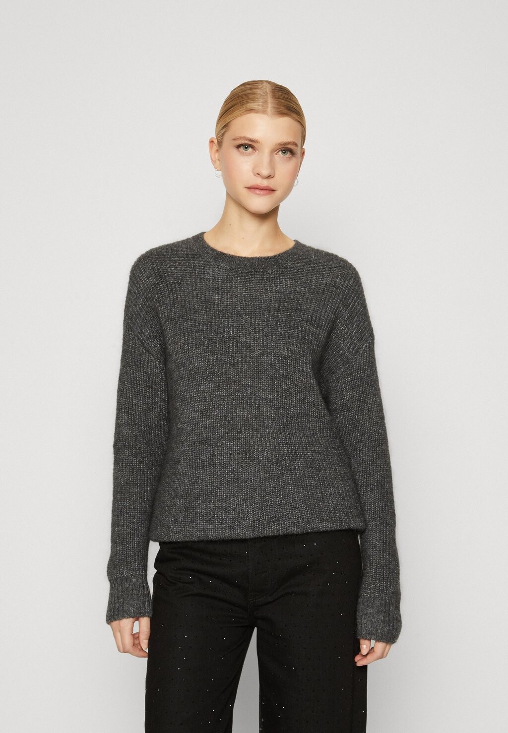 

Вязаный свитер SLFSINE O NECK Selected Femme, цвет medium grey melange
