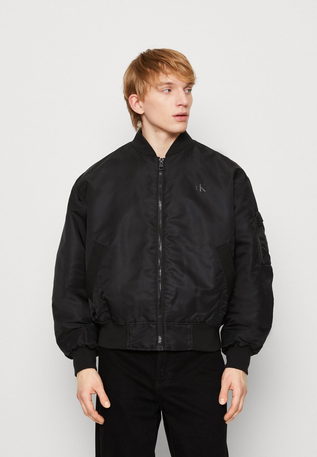 

Бомбер Calvin Klein Jeans