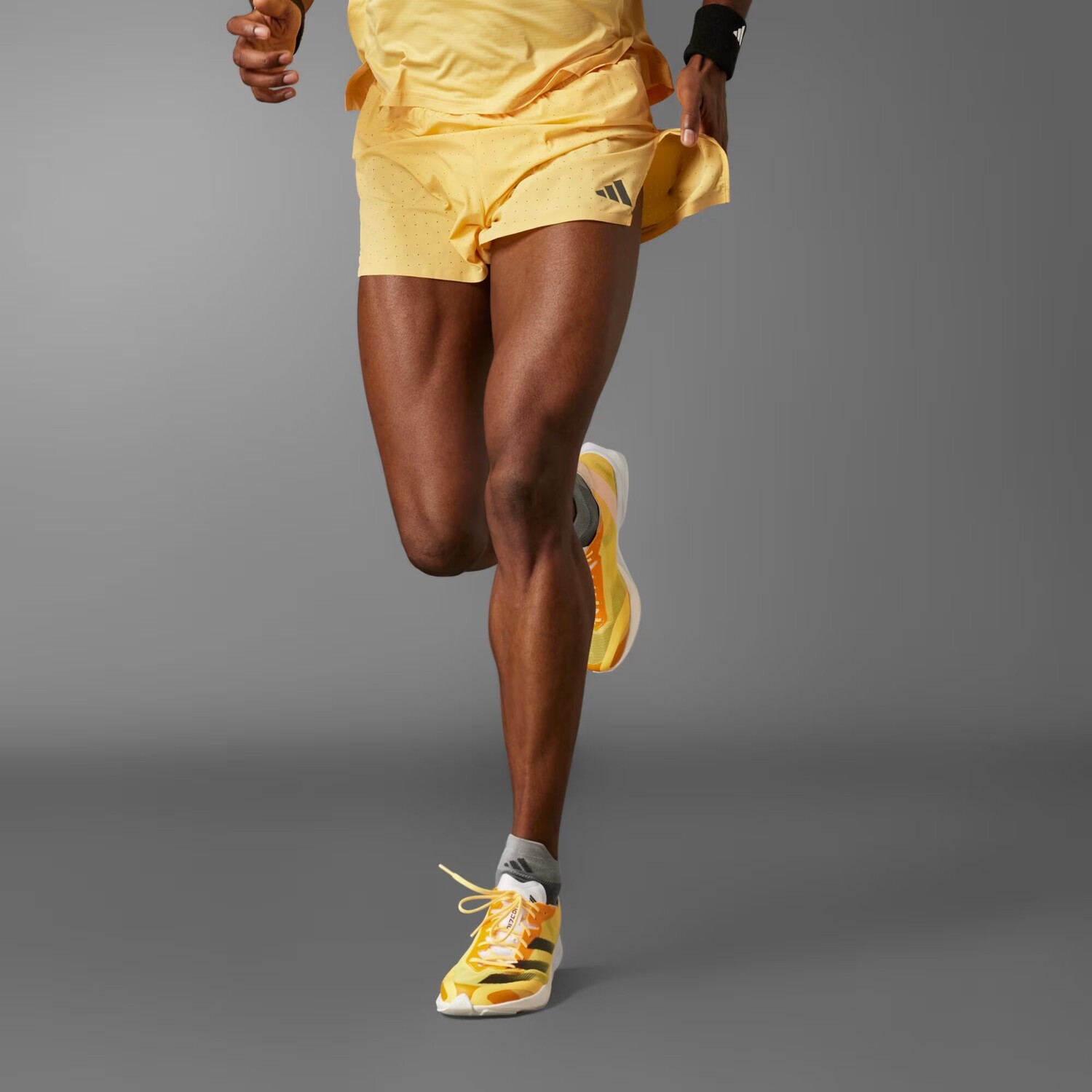 

Шорты для бега Adizero с разрезом Adidas, цвет Spark/Spark