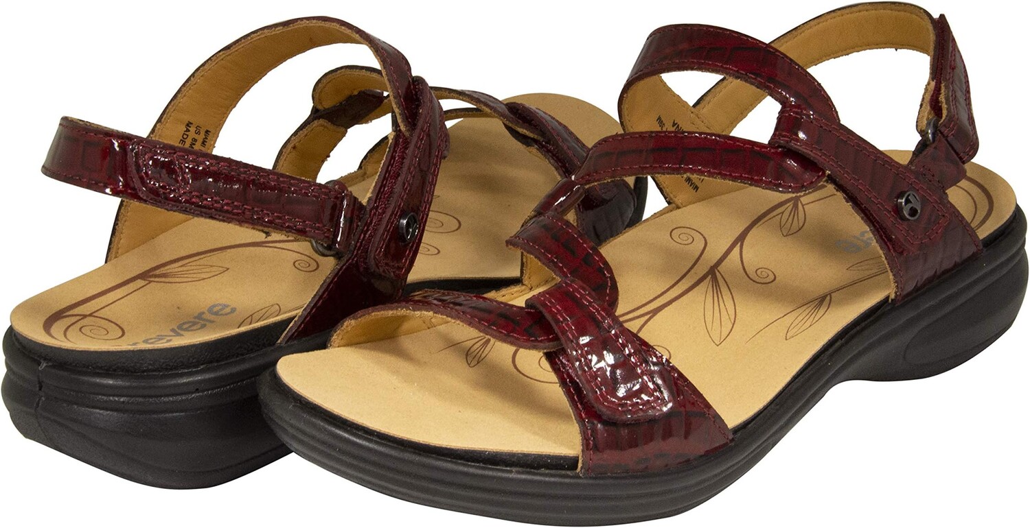 

Сандалии на плоской подошве Miami Revere, цвет Red Croc