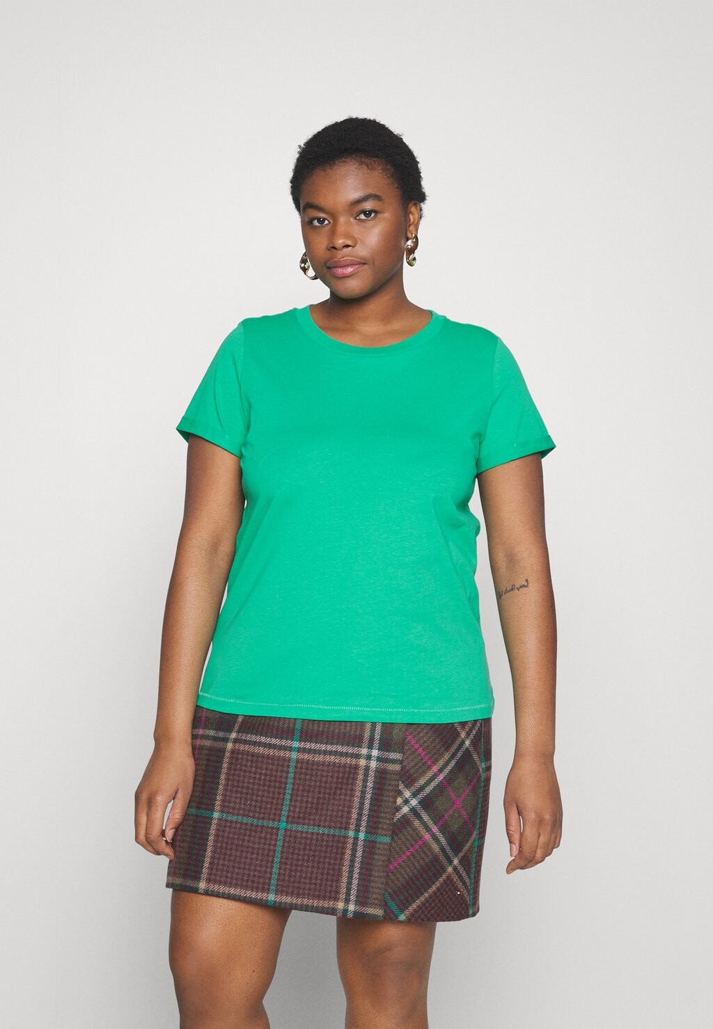 

Базовая футболка Vero Moda, Зеленый