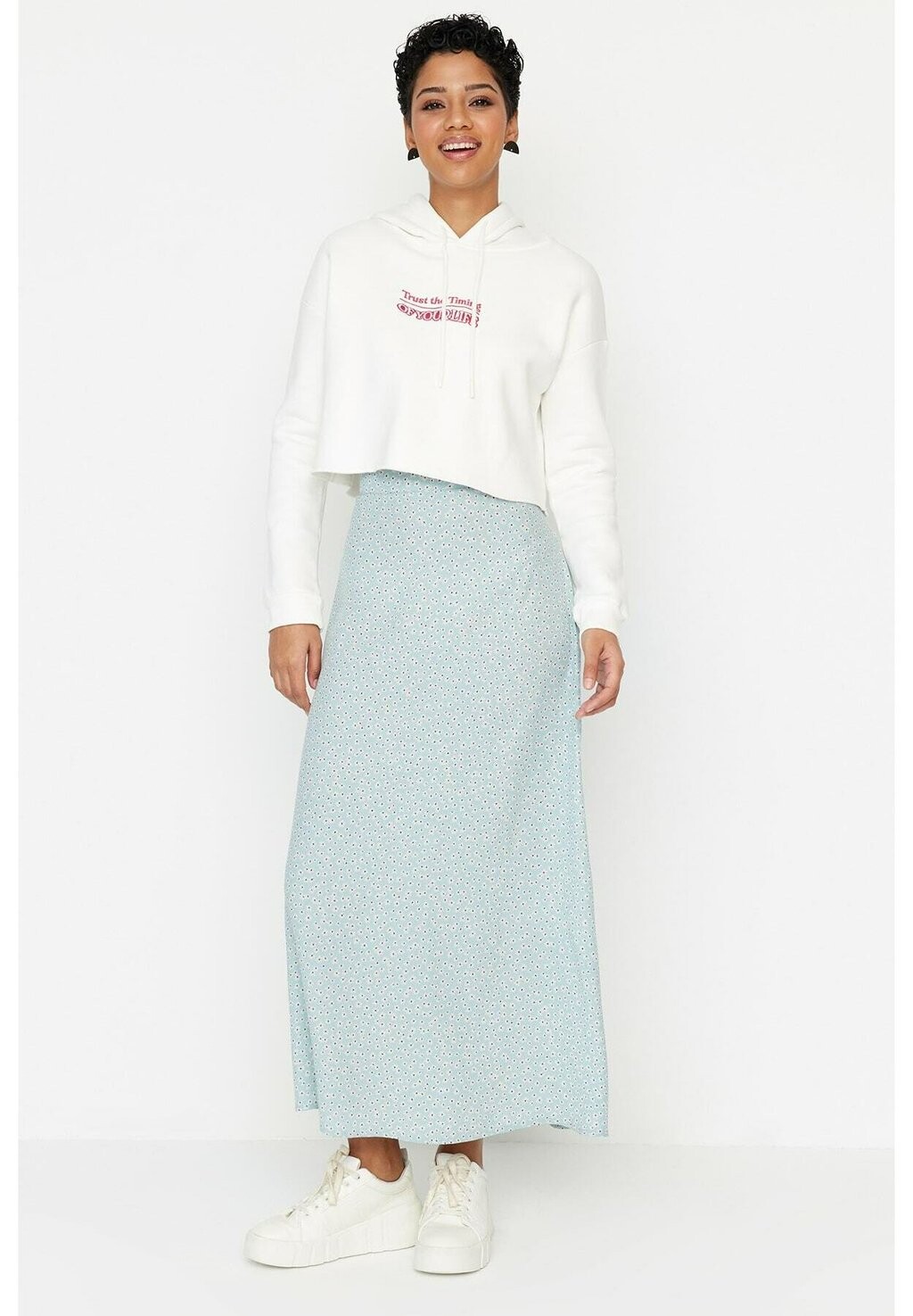 

Юбка длинная Trendyol Modest, зеленый