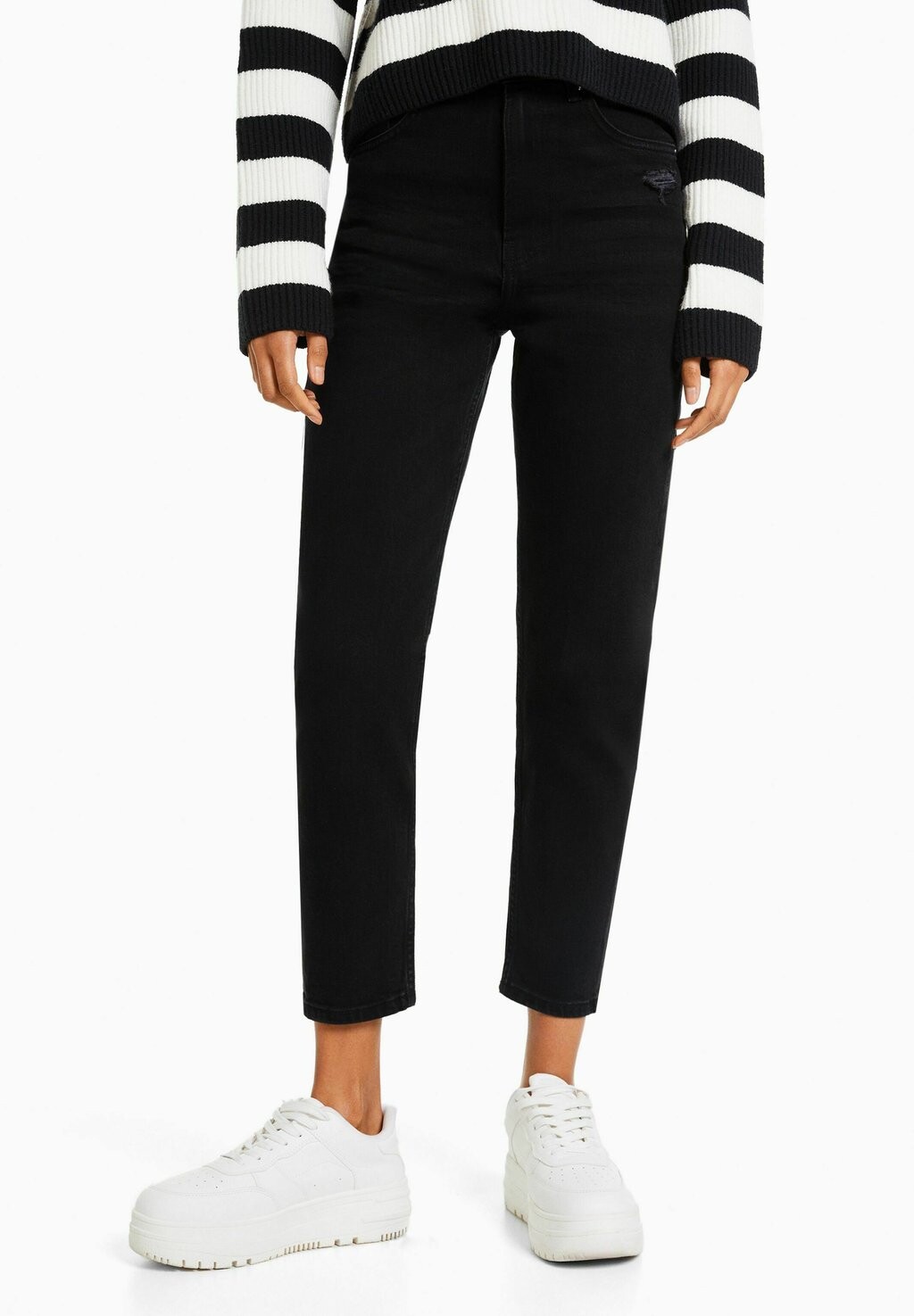 

Джинсы-сигареты Bershka, черный