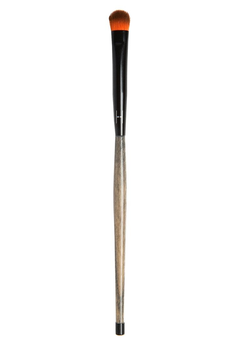 

Кисти для теней Blending Brush Small #303 LH cosmetics