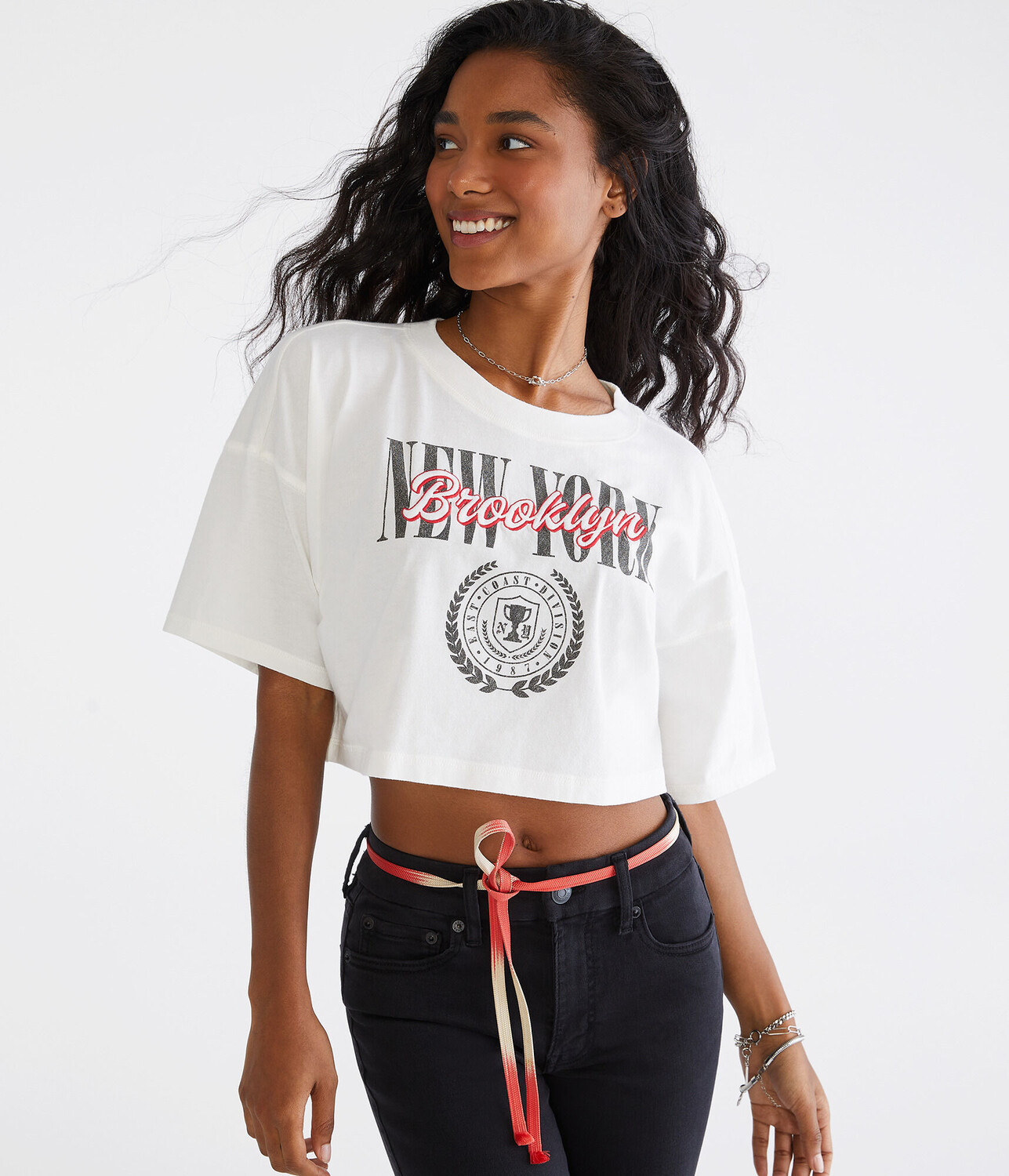 

Укороченная футболка с рисунком бойфренда Brooklyn Crest Aeropostale, бежевый