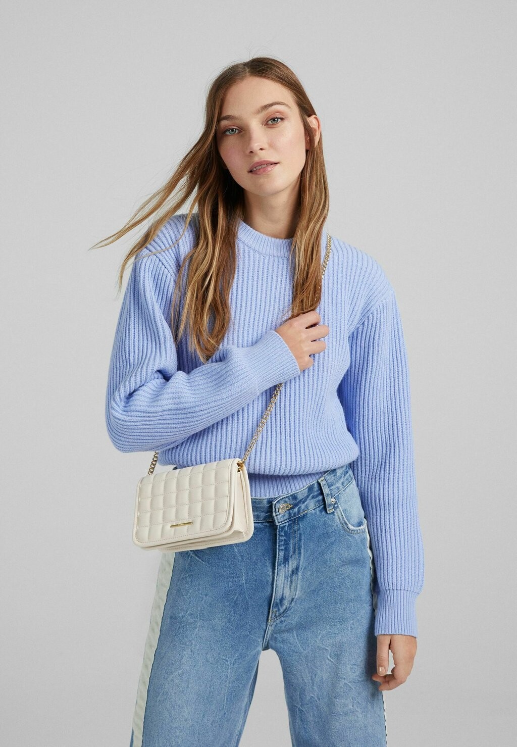 

Сумка через плечо Bershka