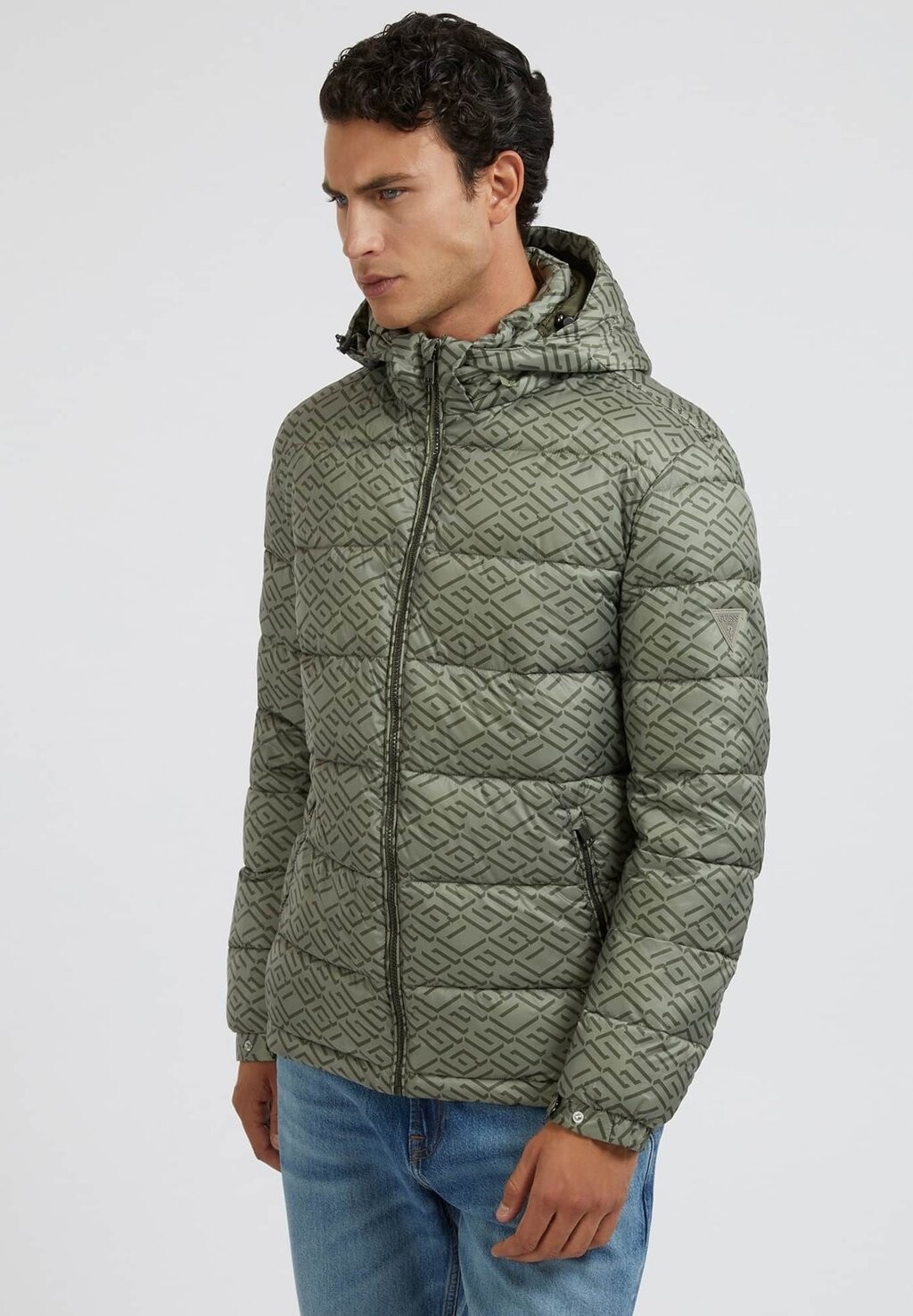 

Зимняя куртка Guess