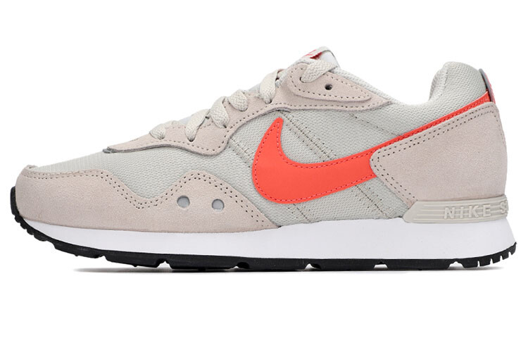

Кроссовки Nike Venture Runner серые/белые