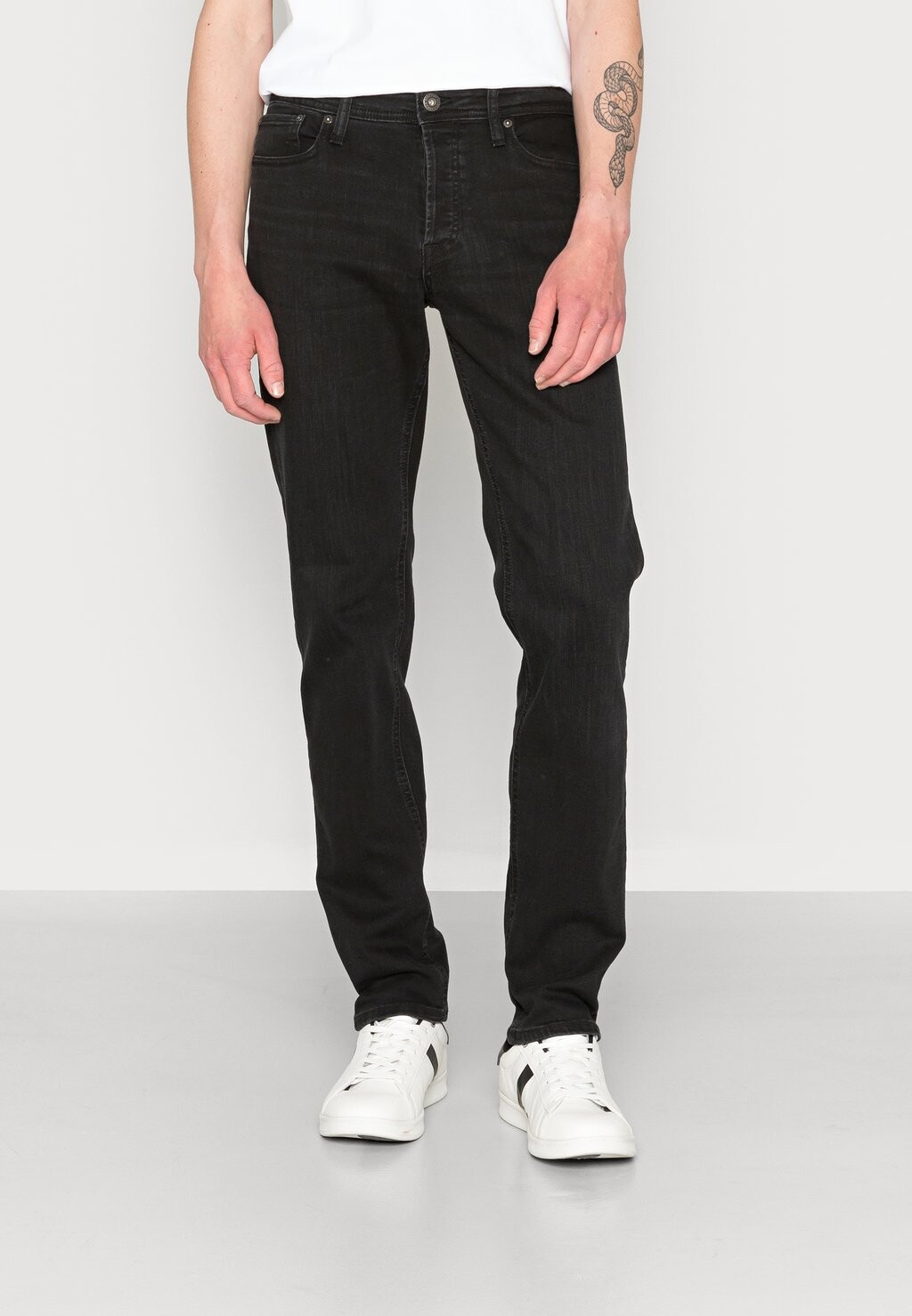 

Джинсы прямого кроя Jack & Jones Jjimike Jjoriginal, черный деним