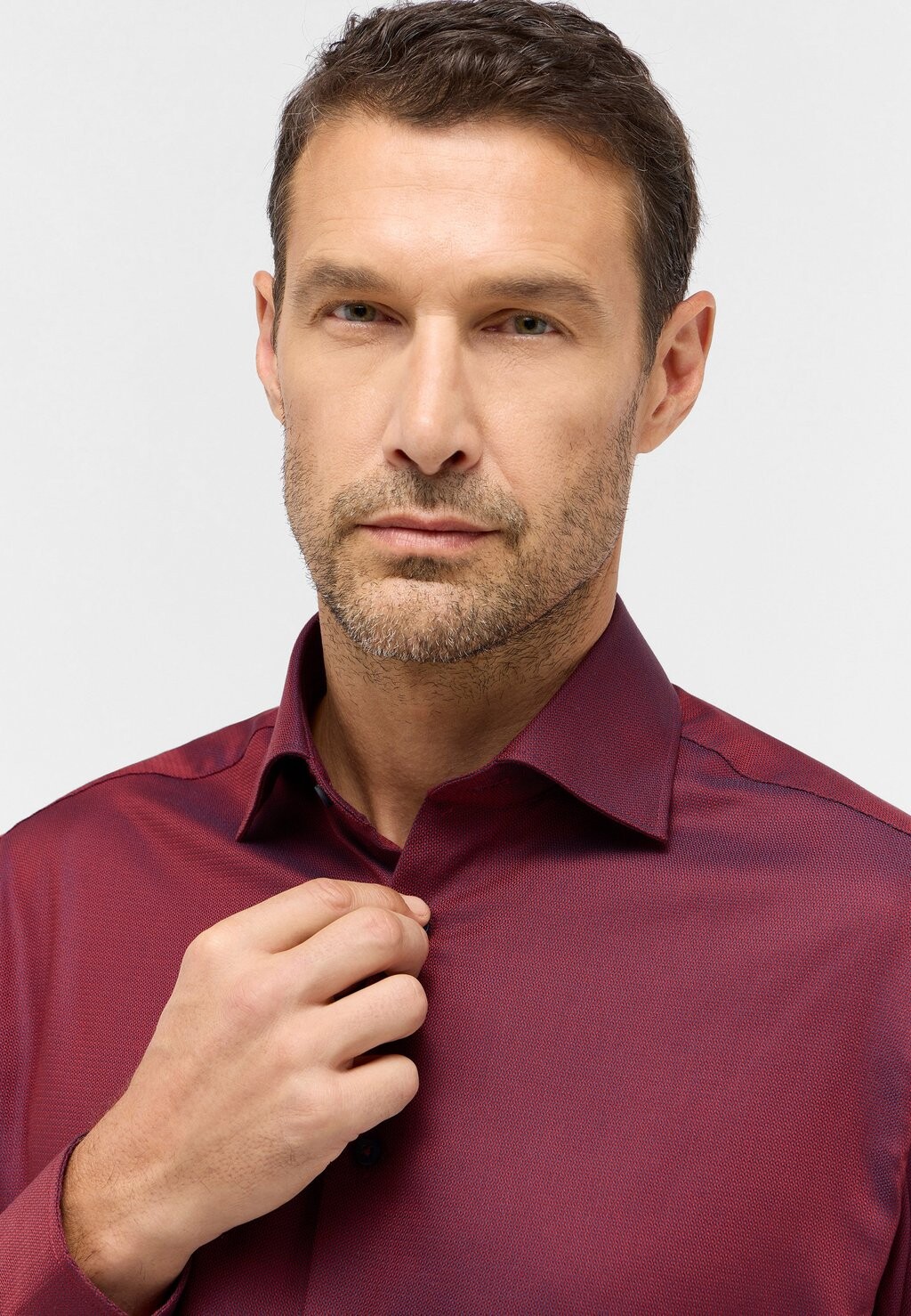 

Официальная рубашка STRUKTUR MODERN FIT Eterna, Бордо