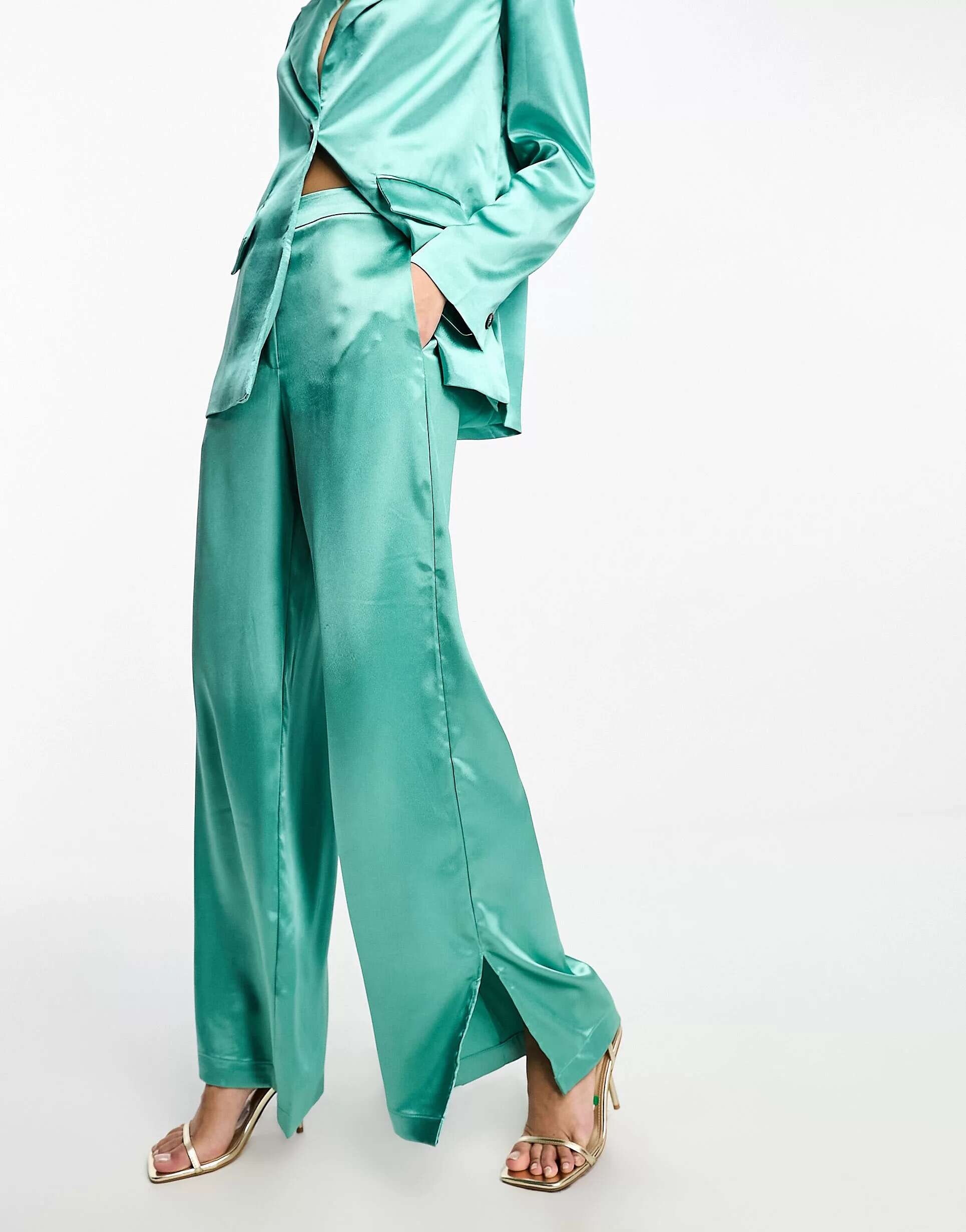 Зеленые атласные широкие брюки на заказ Vila