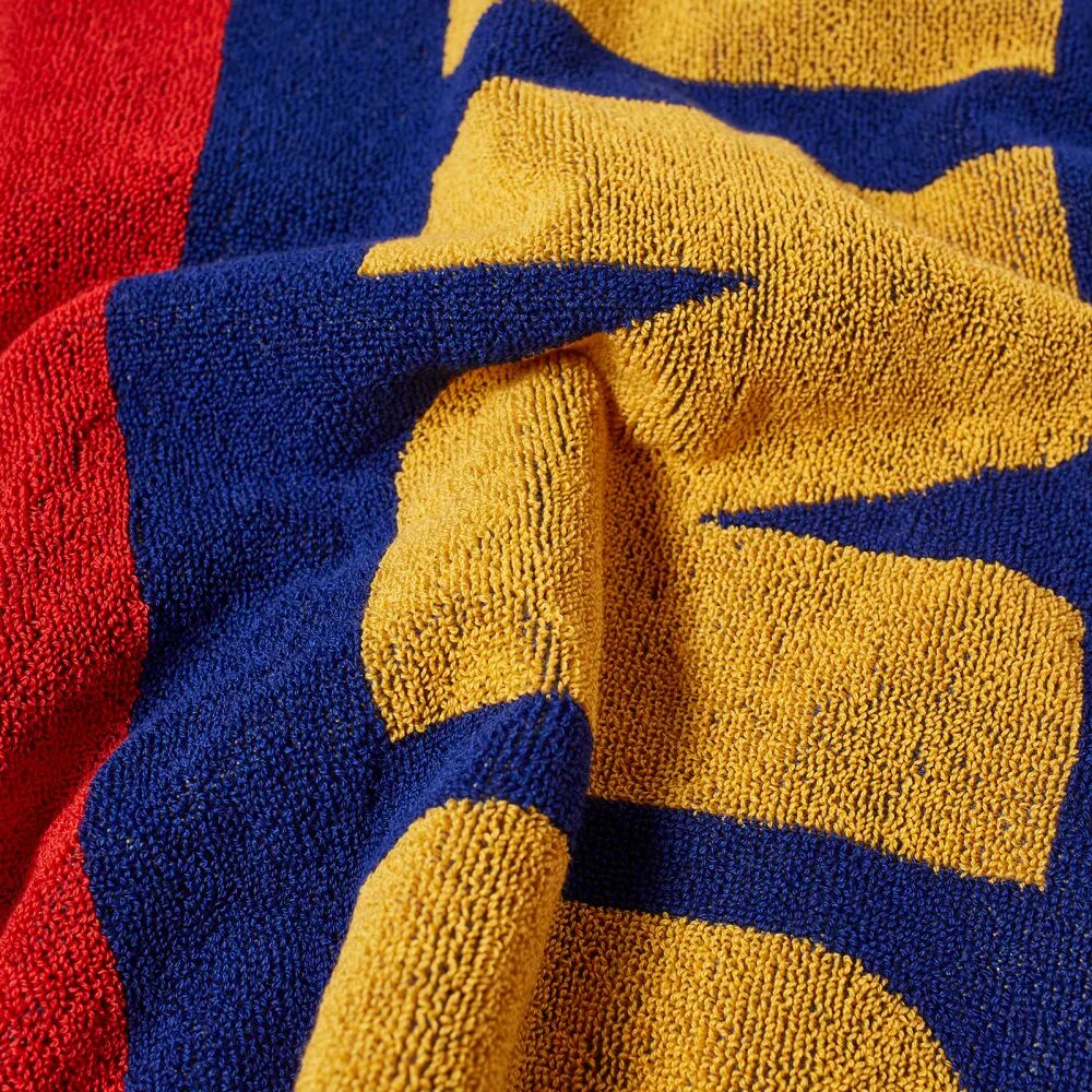 Martine Rose Пляжное полотенце с логотипом, красный