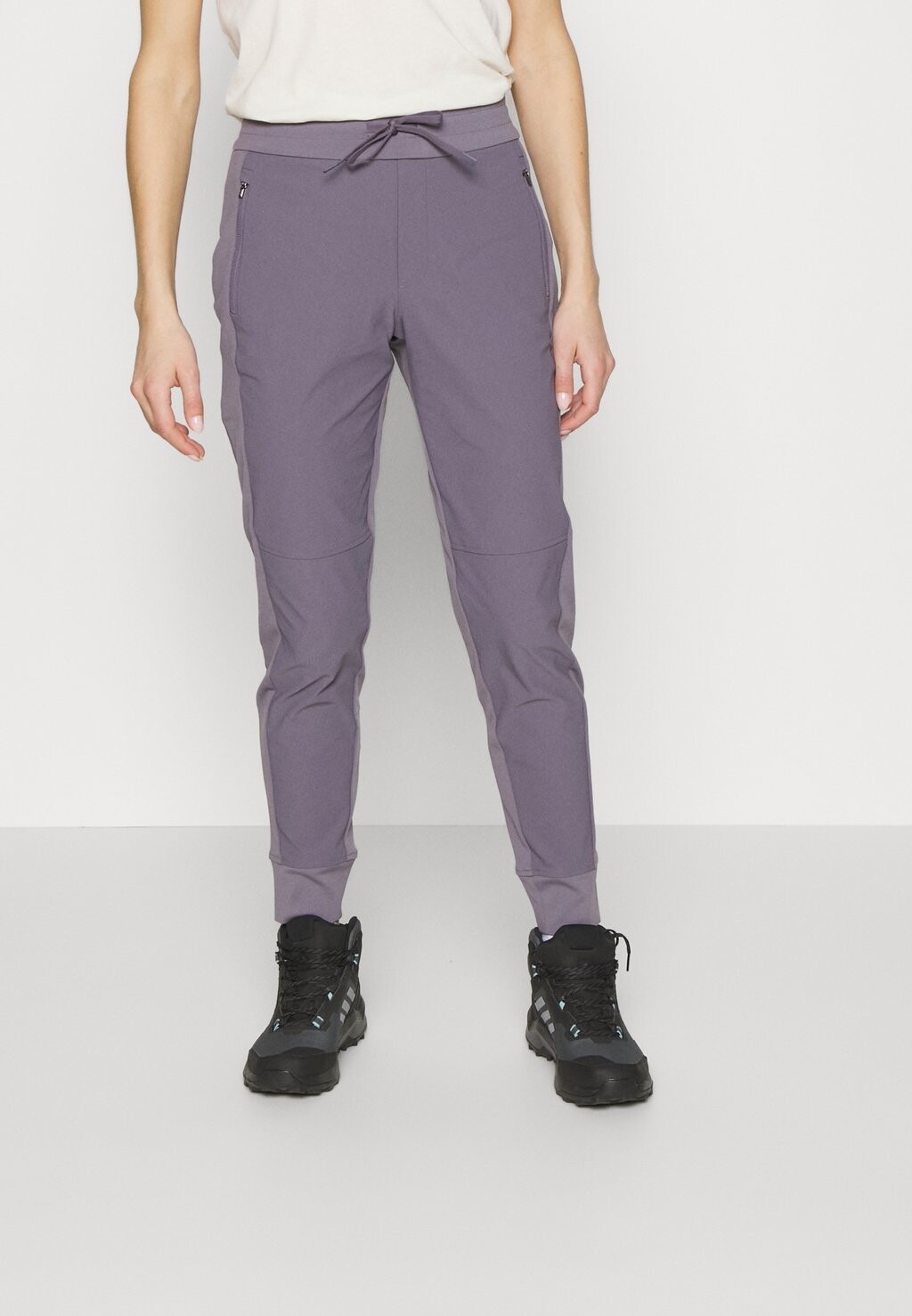 

Спортивные брюки Athleta