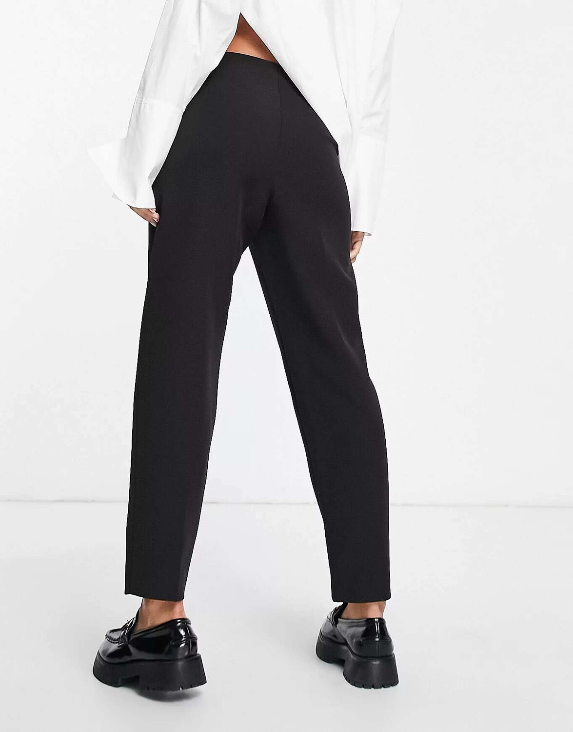 

Черные брюки-сигареты на пуговицах River Island, Черный