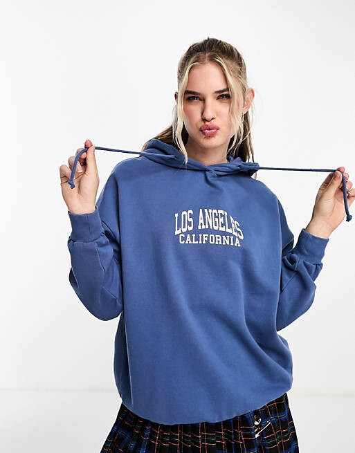 

Голубая толстовка оверсайз с принтом на спине Pull&Bear 'Los Angeles'